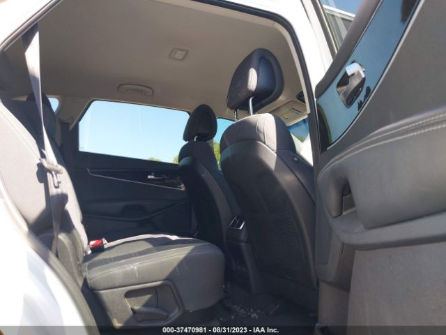 5XYPGDA58GG179310 KIA SORENTO LX