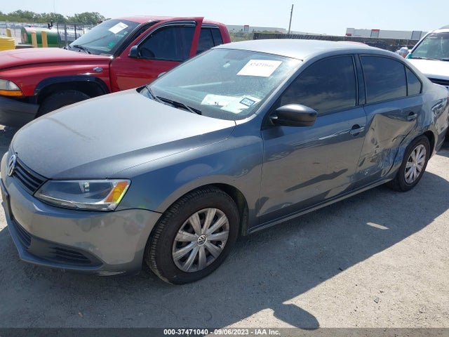 3VW2K7AJXEM331687 Volkswagen Jetta Sedan S