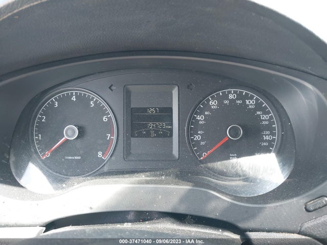 3VW2K7AJXEM331687 Volkswagen Jetta Sedan S