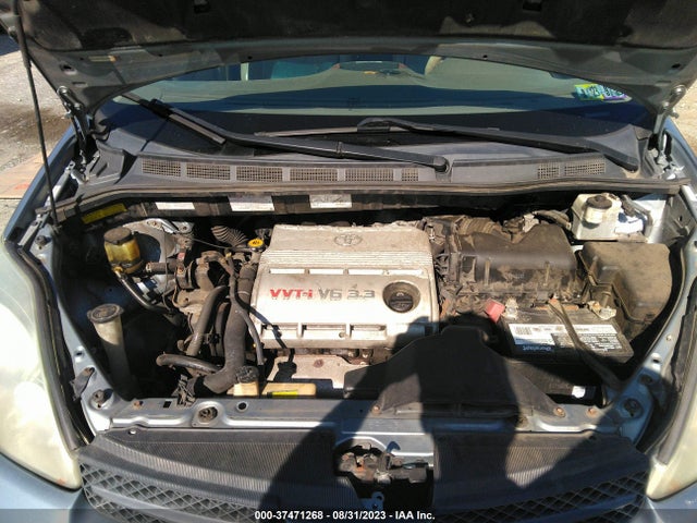 2004 TOYOTA SIENNA XLE VIN: 5TDBA22C24S019581