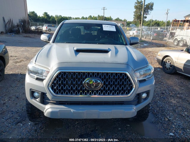 Toyota Tacoma 2018 5TFCZ5AN0JX162360 Image 12