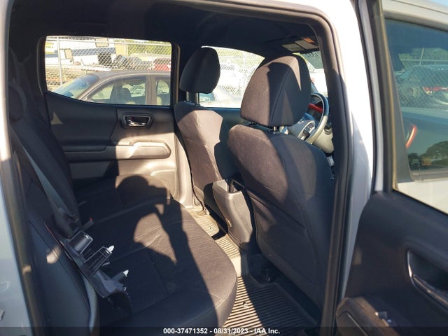Toyota Tacoma 2018 5TFCZ5AN0JX162360 Image 8