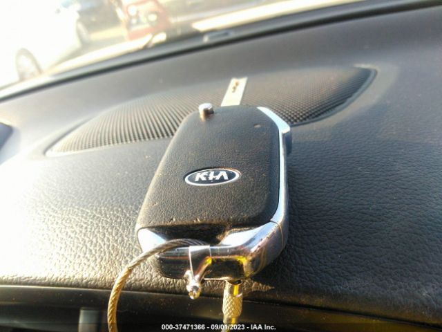 KNDJ23AU6M7786496 KIA SOUL LX