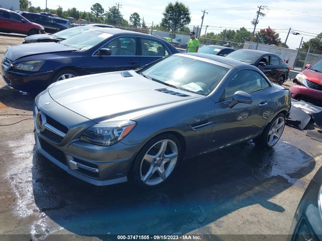 2016 Mercedes-Benz SLK-Class, VIN: WDDPK5HA6GF121082