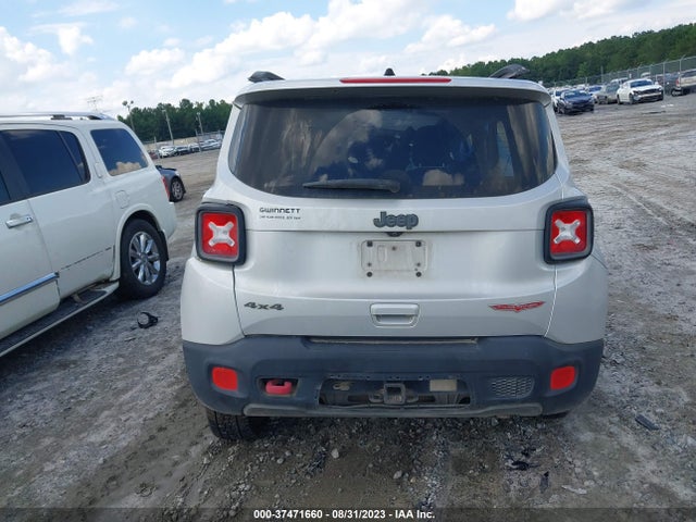 ZACCJBCB2JPH09057 Jeep Renegade Trailhawk