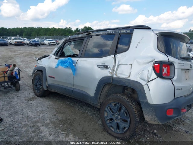 ZACCJBCB2JPH09057 Jeep Renegade Trailhawk
