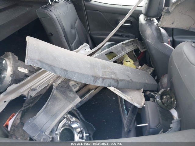 ZACCJBCB2JPH09057 Jeep Renegade Trailhawk