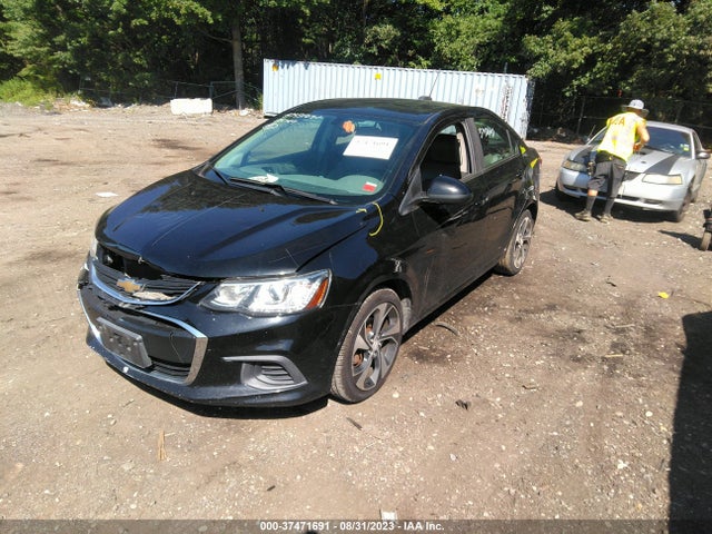Chevrolet Sonic Premier 2017 1G1JF5SB1H4117162 Image 2