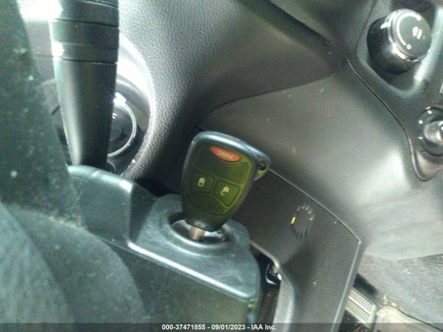 1C4AJWBG8HL755566 Jeep Wrangler Sahara