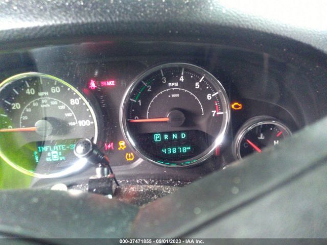1C4AJWBG8HL755566 Jeep Wrangler Sahara