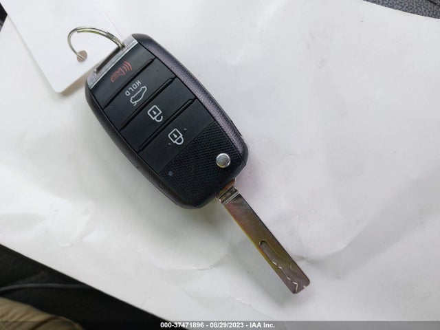 KIA Optima Lx 2016 5XXGT4L33GG068661 Image 11