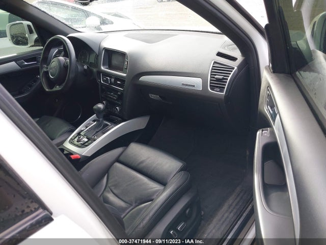 WA1DVAFP3GA041685 Audi Q5 Premium Plus