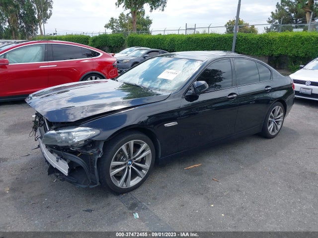 BMW 5 Series 528i 2016 WBA5A5C55GG355056 Image 2