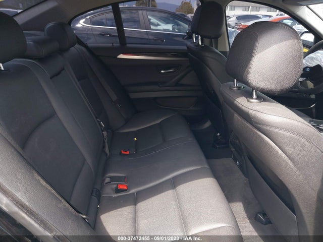 BMW 5 Series 528i 2016 WBA5A5C55GG355056 Image 8