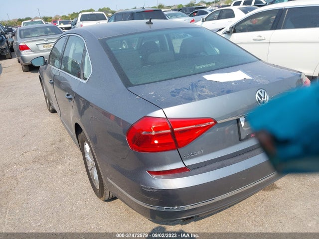1VWAS7A32GC034463 Volkswagen Passat 1.8t S