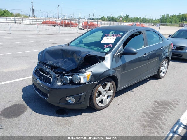 Chevrolet Sonic Ltz Auto 2015 1G1JE5SB4F4146249 Image 2