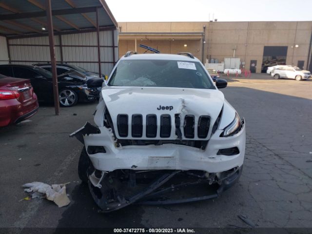 1C4PJLAB9HW661404 Jeep Cherokee Altitude