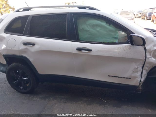 1C4PJLAB9HW661404 Jeep Cherokee Altitude