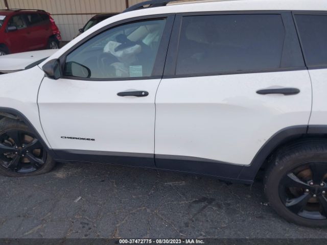 1C4PJLAB9HW661404 Jeep Cherokee Altitude