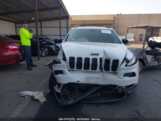 1C4PJLAB9HW661404 Jeep Cherokee Altitude