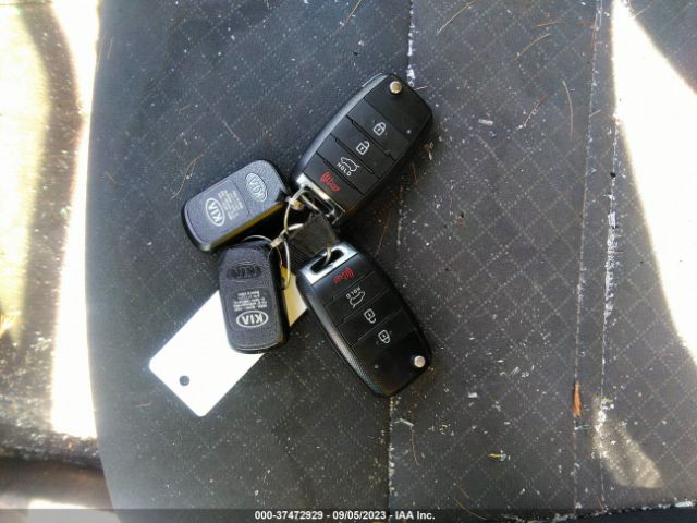 5XYPGDA54HG325204 KIA Sorento Lx V6