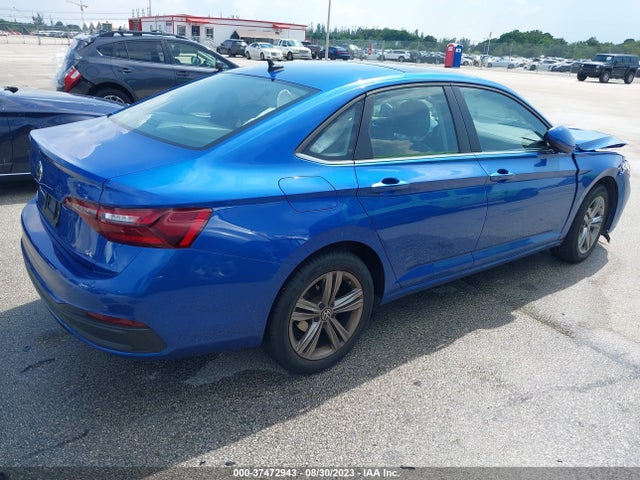 3VW7M7BU2NM031036 Volkswagen JETTA SE