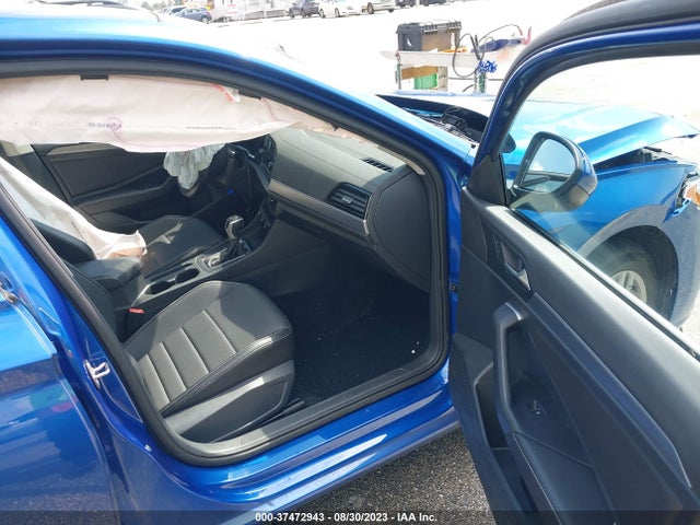 3VW7M7BU2NM031036 Volkswagen JETTA SE