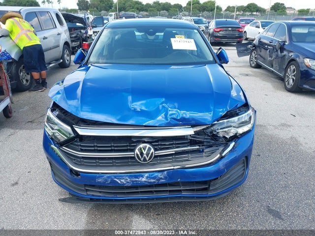 3VW7M7BU2NM031036 Volkswagen JETTA SE