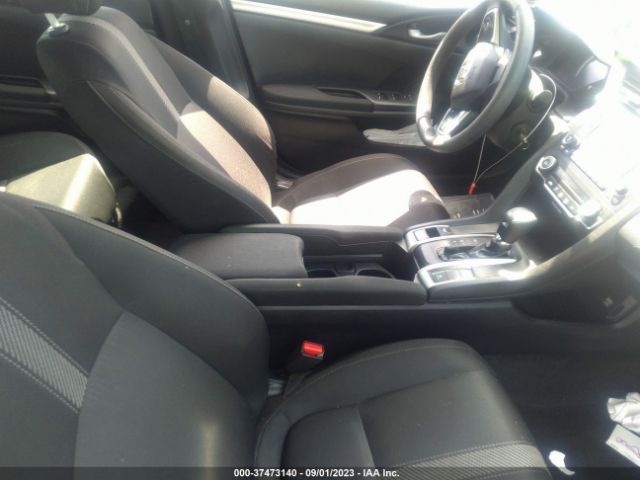 19XFC2F57JE209759 Honda Civic Sedan Lx