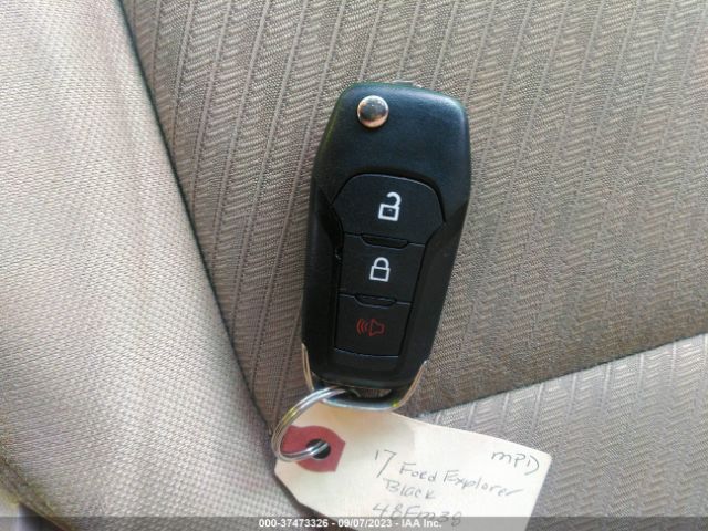 1FM5K8B87HGC43868 Ford Explorer Base