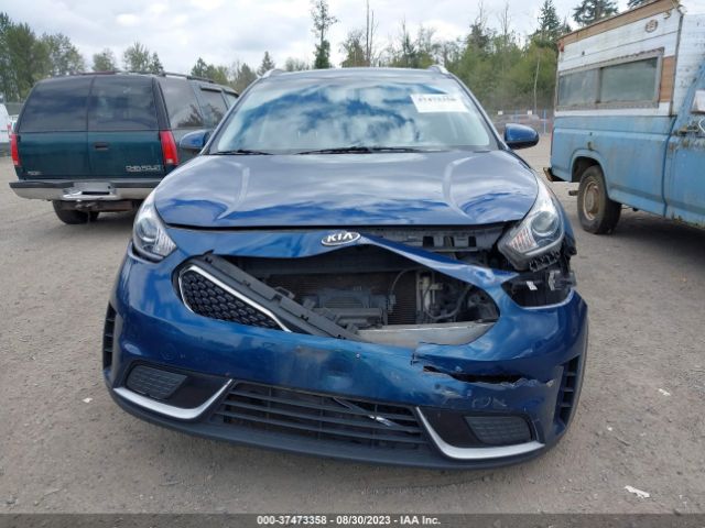KNDCB3LC4J5157582 KIA NIRO LX