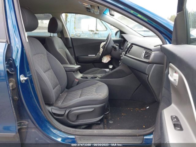 KNDCB3LC4J5157582 KIA NIRO LX