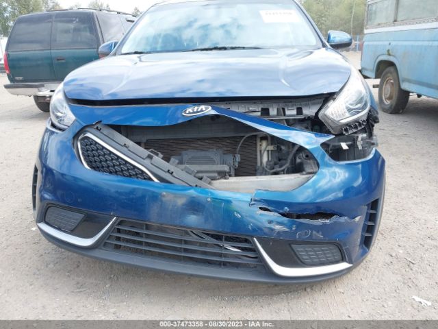 KNDCB3LC4J5157582 KIA NIRO LX