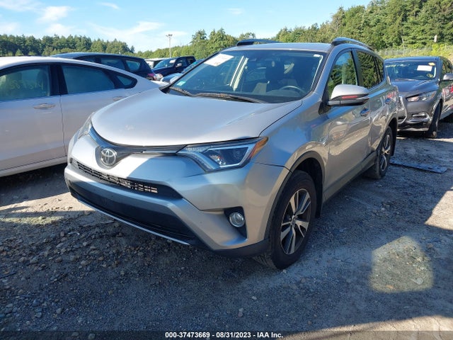 Toyota Rav4 Xle 2018 JTMRFREV2JJ191592 Image 2