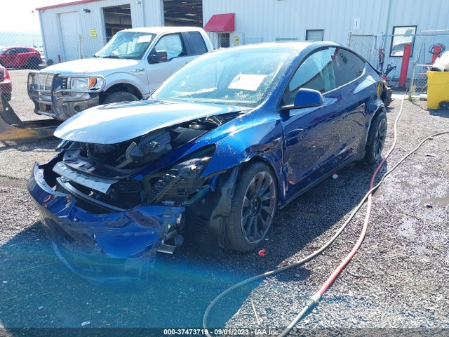 Tesla Model Y Long Range 2023 7SAYGDEE6PF766260 Image 2