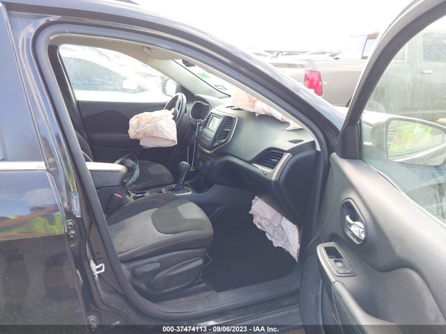1C4PJLCB1EW157602 Jeep Cherokee Latitude