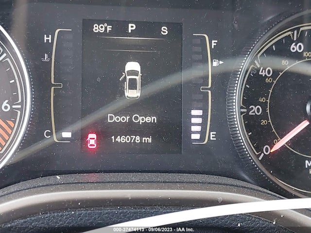 1C4PJLCB1EW157602 Jeep Cherokee Latitude