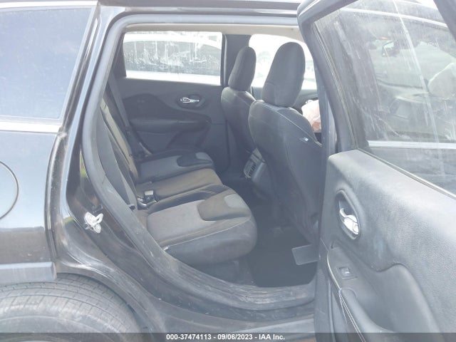 1C4PJLCB1EW157602 Jeep Cherokee Latitude