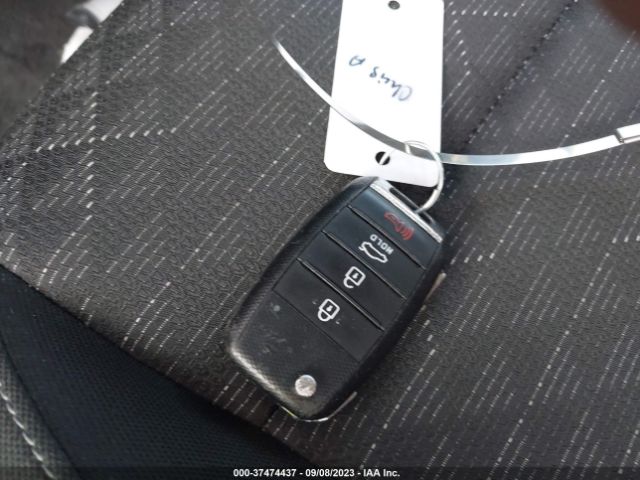 3KPA24AB3KE157893 KIA RIO S