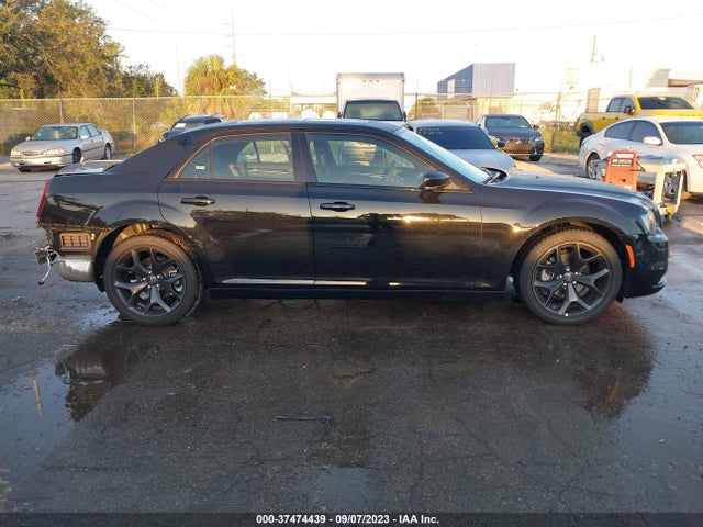 2023 Chrysler 300, VIN: 2C3CCABG7PH577381
