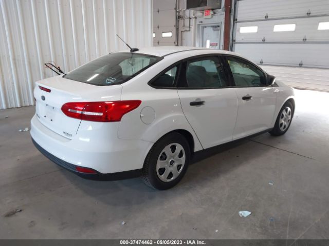 1FADP3E22HL302480 Ford FOCUS S