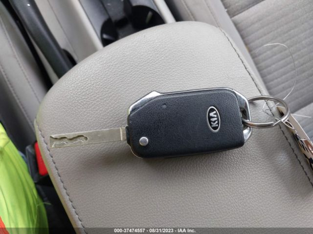 KNDJ23AU8L7015519 KIA SOUL S