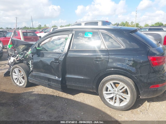 WA1BCCFS0JR001604 Audi Q3 Premium/sport Premium