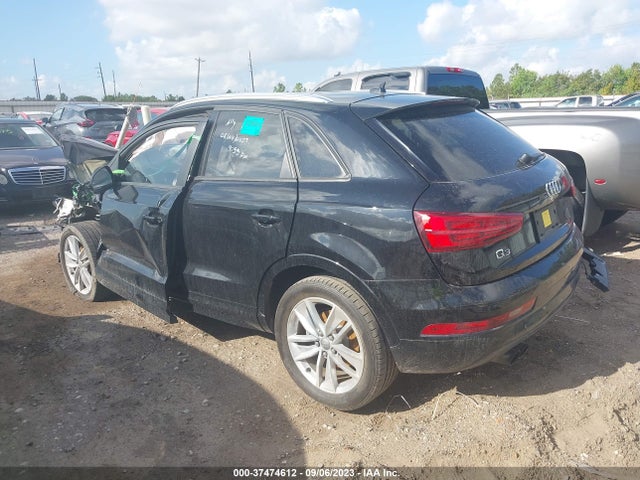 WA1BCCFS0JR001604 Audi Q3 Premium/sport Premium