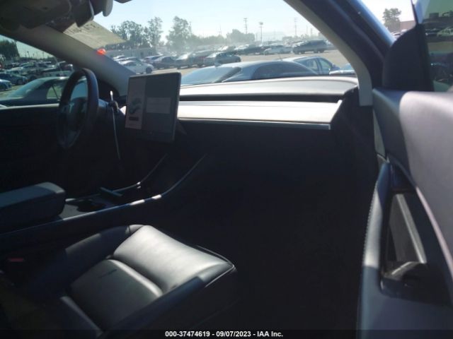 2021 TESLA MODEL Y 5YJYGDEE0MF079722 Photo 4