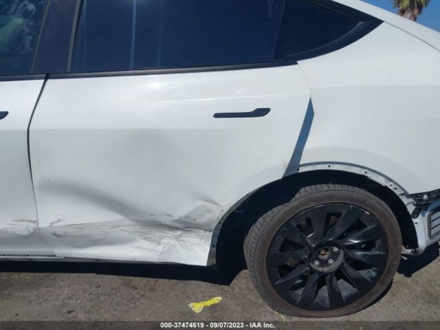 2021 TESLA MODEL Y 5YJYGDEE0MF079722 Photo 5