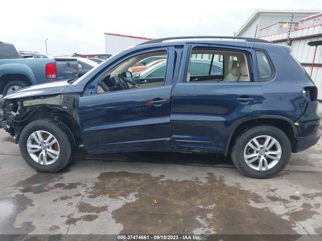 WVGAV7AX1GW577827 Volkswagen TIGUAN S