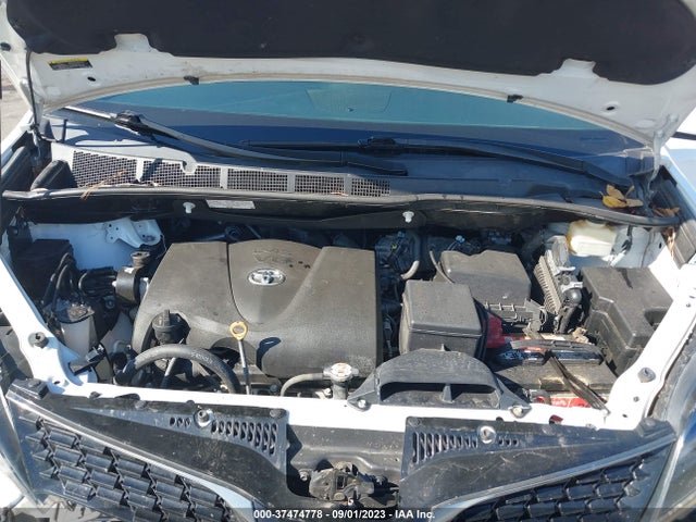 Toyota SIENNA SE 2018 5TDXZ3DC4JS913238 Image 10