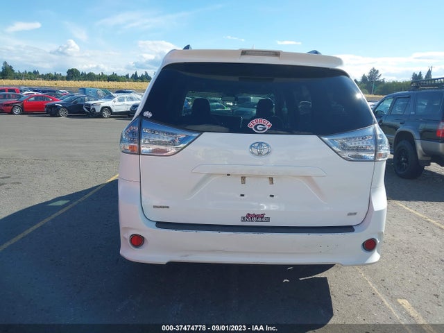 Toyota SIENNA SE 2018 5TDXZ3DC4JS913238 Image 17