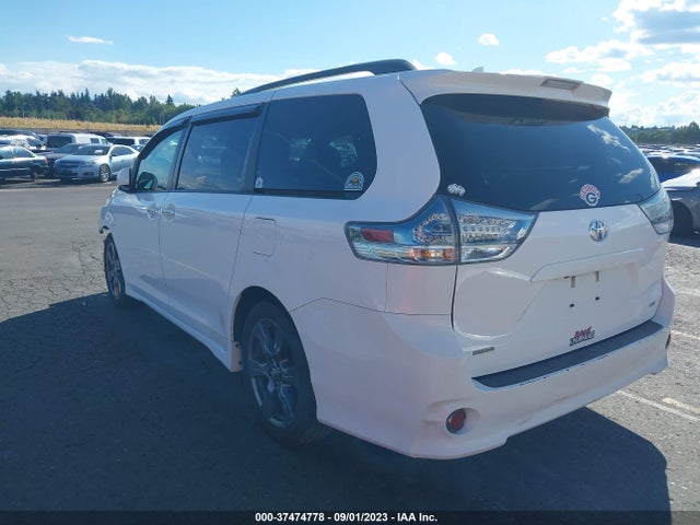 Toyota SIENNA SE 2018 5TDXZ3DC4JS913238 Image 3